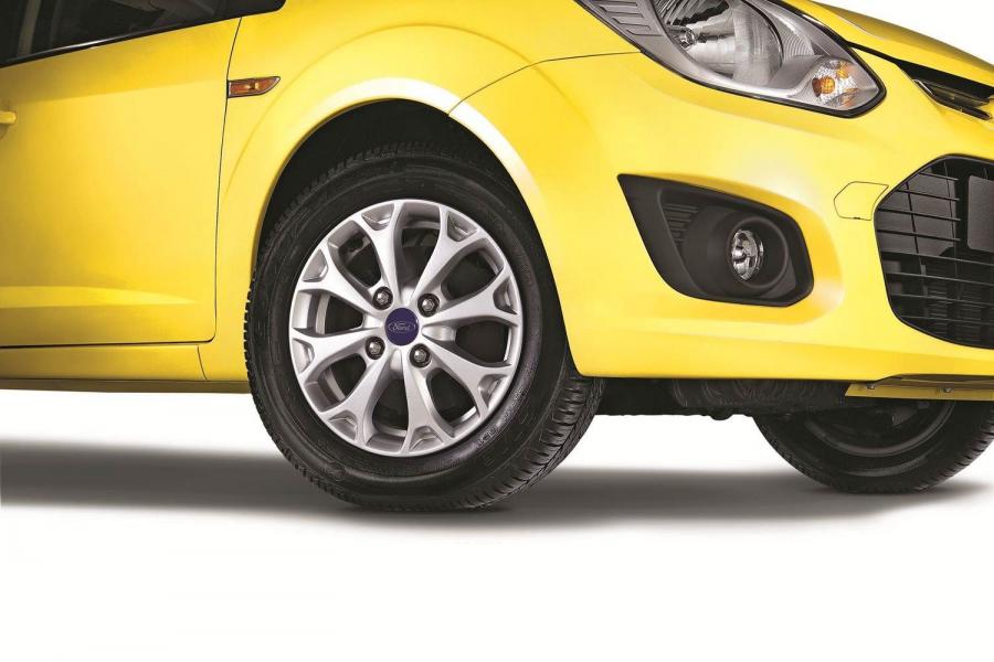  Ford Figo 2013 года  (фото 2 из 10)